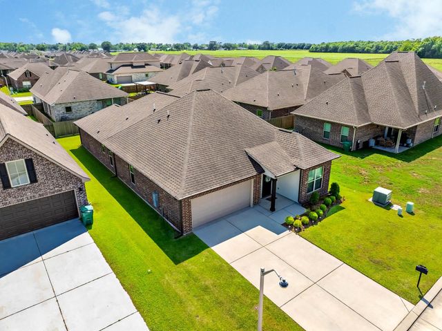 110 Devon Ct., Thibodaux, LA 70301