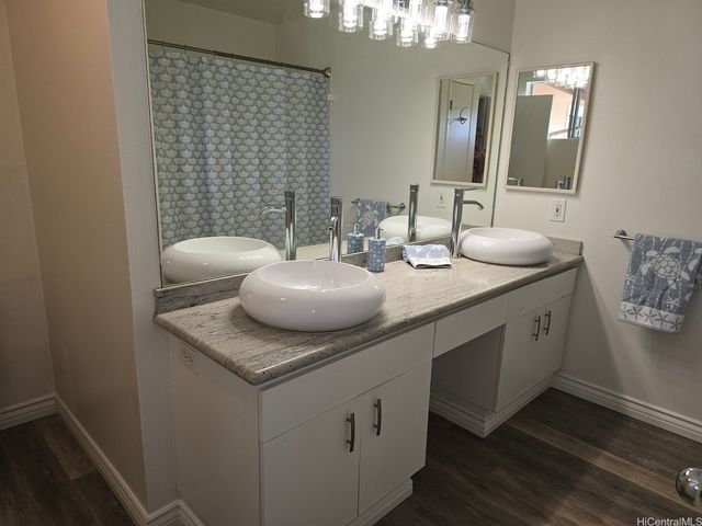 94-758 Lumiauau Street X2, Waipahu, HI 96797