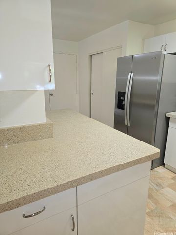 94-758 Lumiauau Street X2, Waipahu, HI 96797