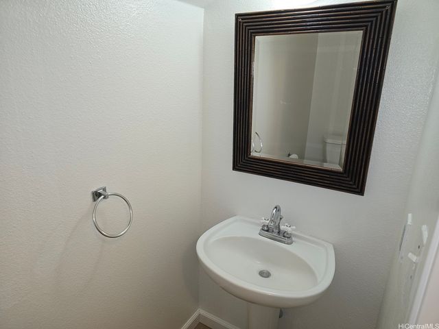 94-758 Lumiauau Street X2, Waipahu, HI 96797