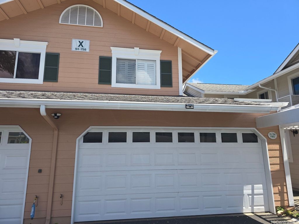 94-758 Lumiauau Street X2, Waipahu, HI 96797