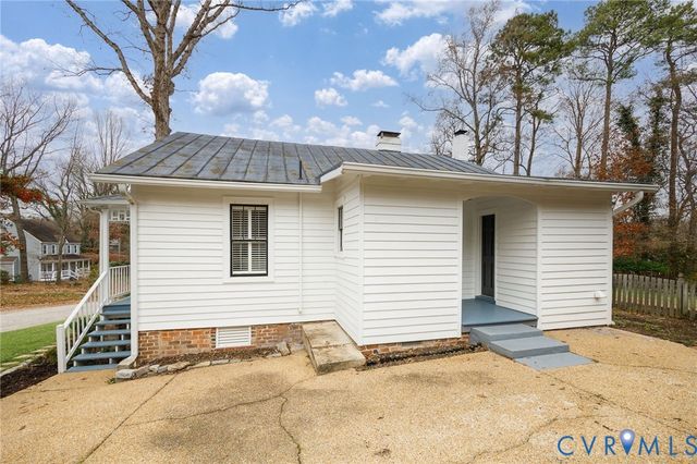 5606 Old Willow Ct, Richmond, VA 23225