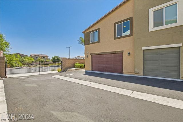 4393 Fire Glow Avenue, North Las Vegas, NV 89084