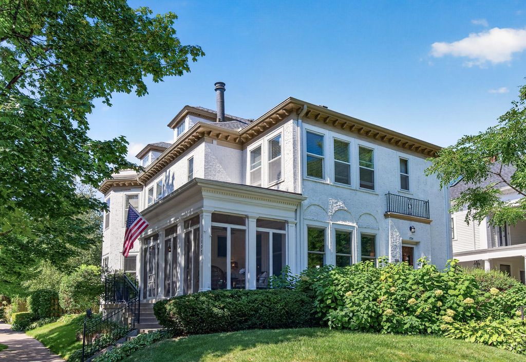 1100 Douglas Avenue, Minneapolis, MN 55403 — exterior