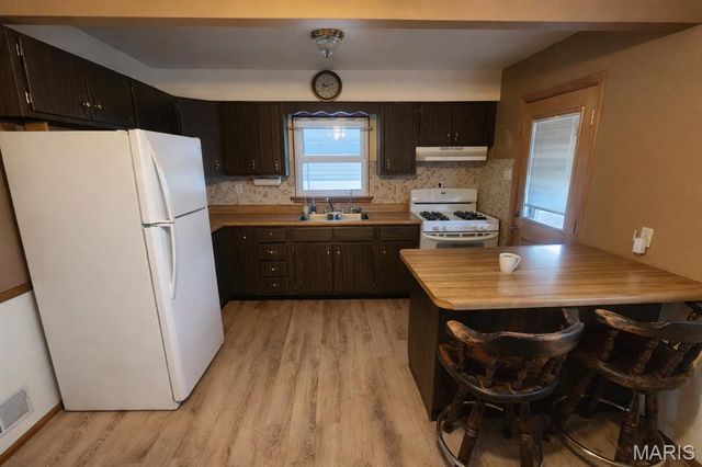 6013 Garfield Avenue, Berkeley, MO 63134