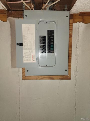 6013 Garfield Avenue, Berkeley, MO 63134