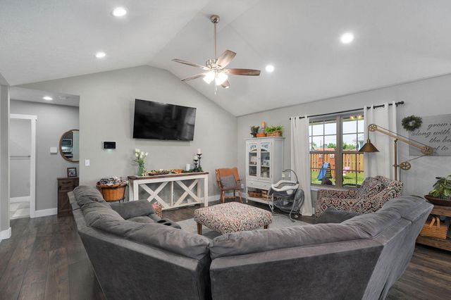 1251 S Antietam Road, Republic, MO 65738