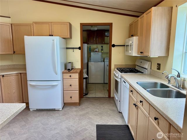 2414 Vista Lane, Anacortes, WA 98221