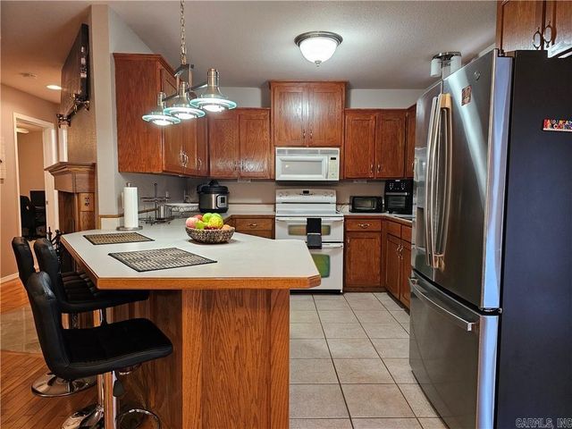 3203 Huntington Dr, Russellville, AR 72802