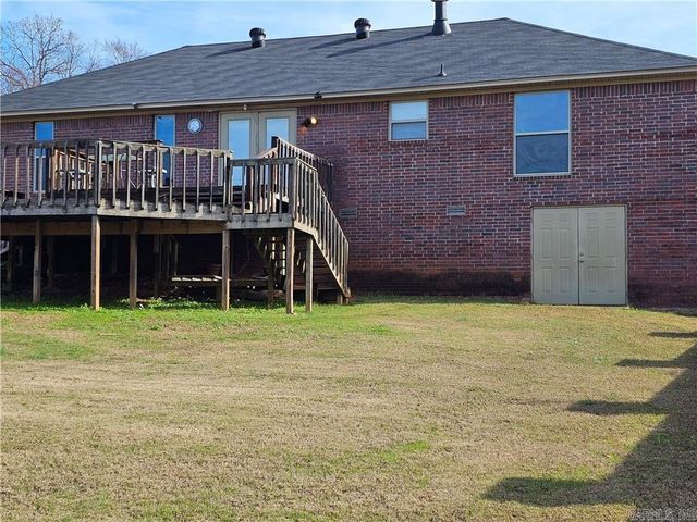 3203 Huntington Dr, Russellville, AR 72802