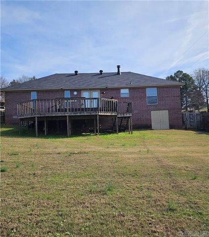 3203 Huntington Dr, Russellville, AR 72802
