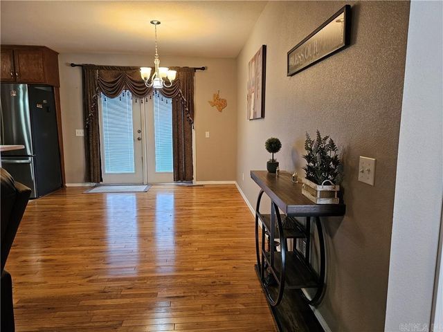 3203 Huntington Dr, Russellville, AR 72802