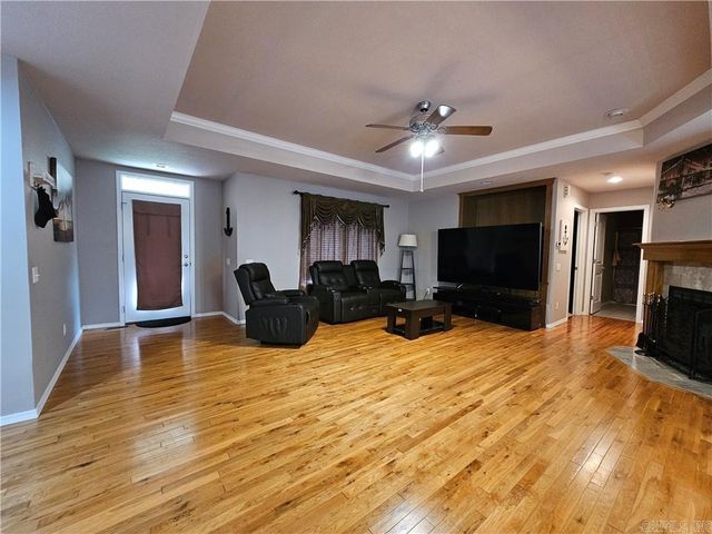 3203 Huntington Dr, Russellville, AR 72802