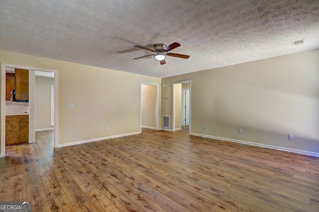 586 Higgins Road, Jackson, GA 30233