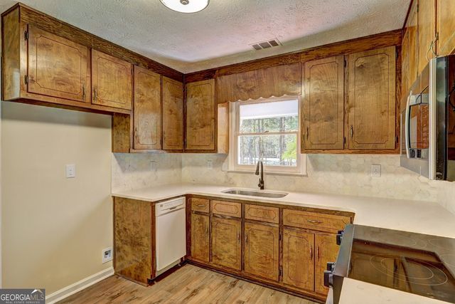 586 Higgins Road, Jackson, GA 30233