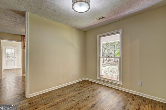 586 Higgins Road, Jackson, GA 30233