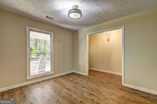 586 Higgins Road, Jackson, GA 30233