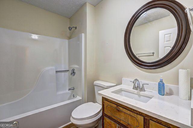 586 Higgins Road, Jackson, GA 30233