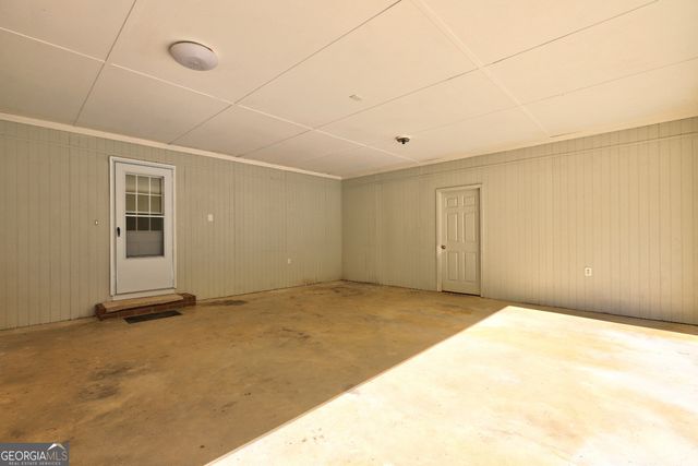 586 Higgins Road, Jackson, GA 30233