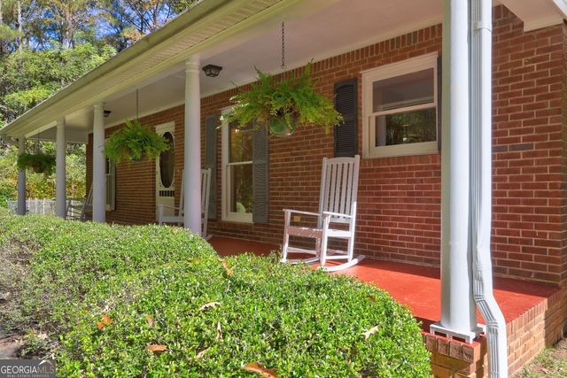 586 Higgins Road, Jackson, GA 30233