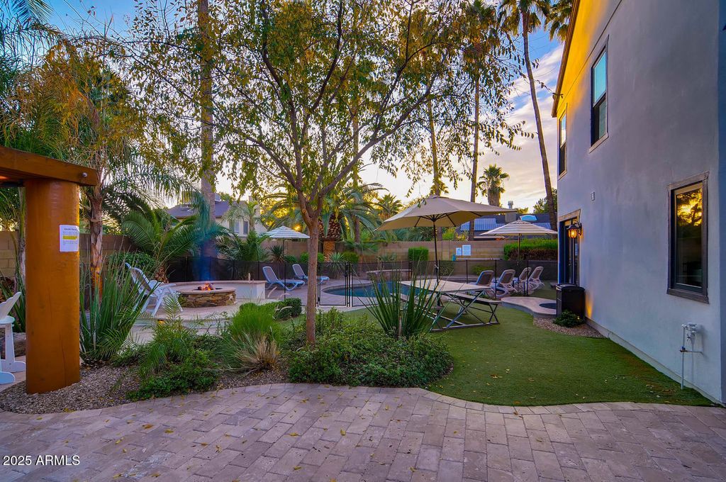 Image 40 of property listing at 6521 E BEVERLY Lane, Scottsdale, AZ 85254