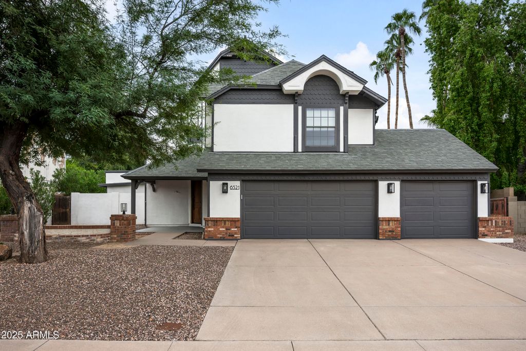 Image 46 of property listing at 6521 E BEVERLY Lane, Scottsdale, AZ 85254