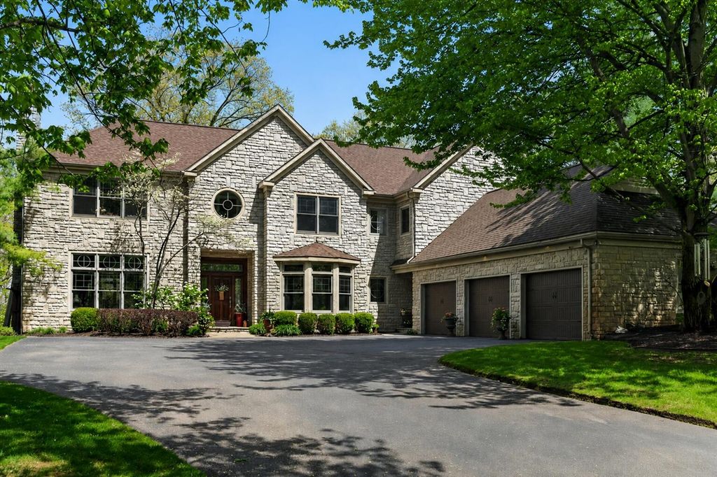 5069 Mountain Ridge Drive, Ada, MI 49301