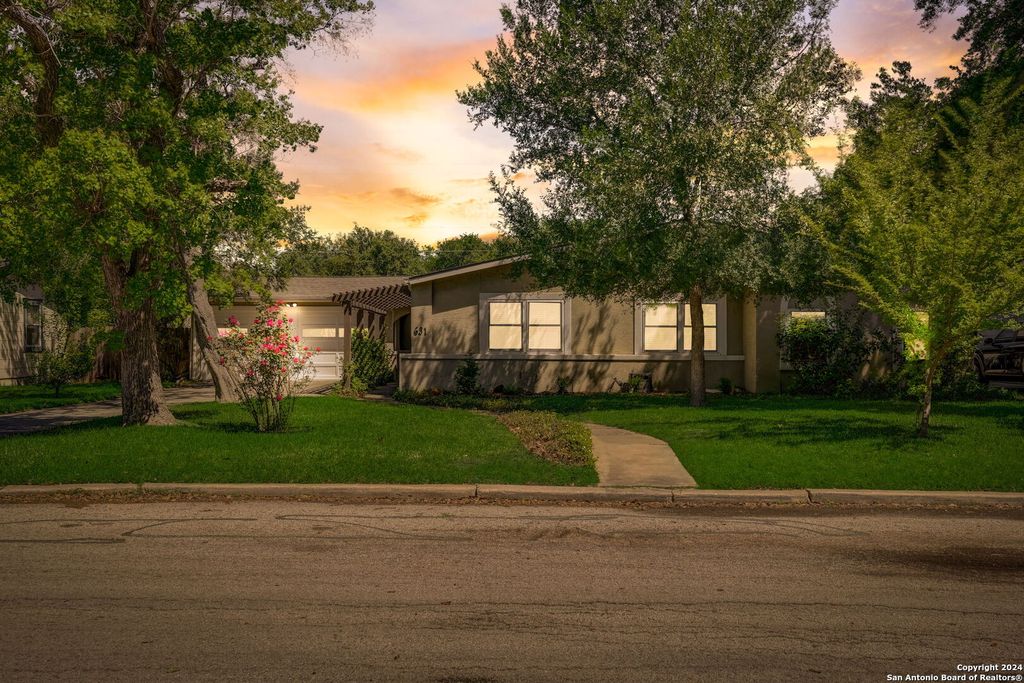 631 E NOTTINGHAM DR, San Antonio, TX 78209