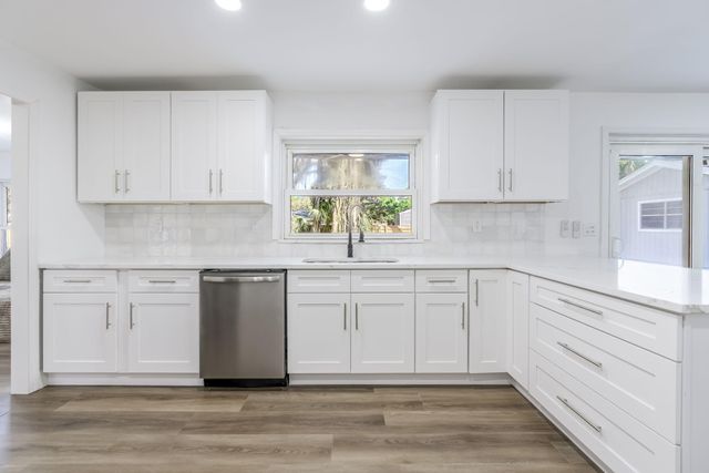 1300 Tumblin Kling Road, Fort Pierce, FL 34982