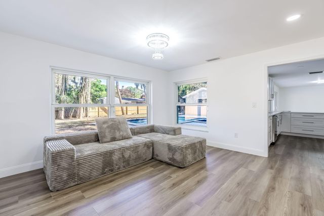 1300 Tumblin Kling Road, Fort Pierce, FL 34982