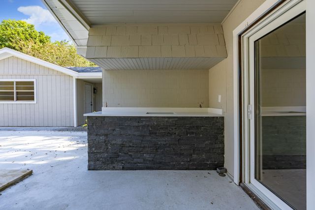 1300 Tumblin Kling Road, Fort Pierce, FL 34982