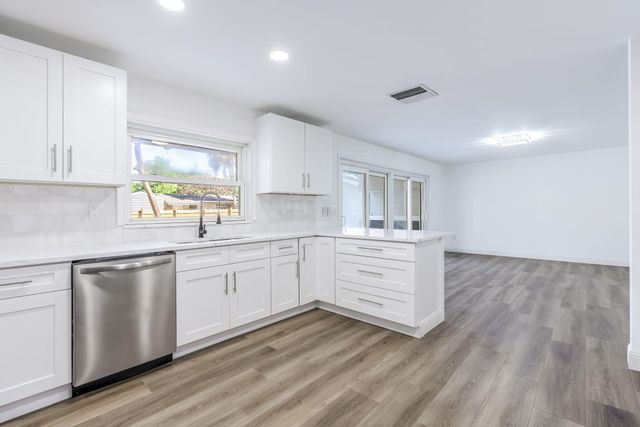 1300 Tumblin Kling Road, Fort Pierce, FL 34982