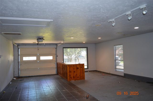 230 Mallard Point, Livingston, TX 77351