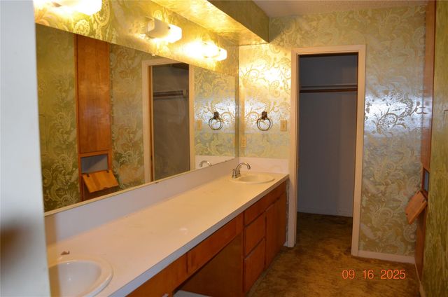 230 Mallard Point, Livingston, TX 77351