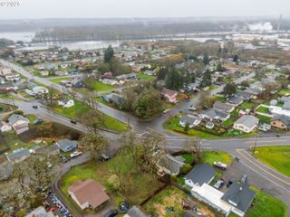 1324 OLD PORTLAND Rd, St Helens, OR 97051