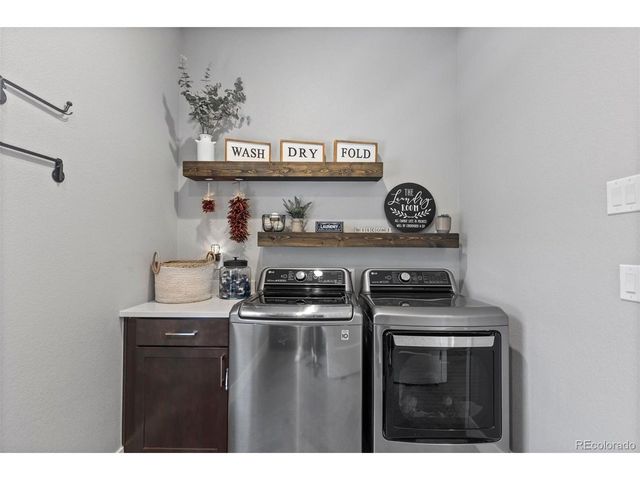 2111 Rim Ridge Dr, Castle Pines, CO 80108