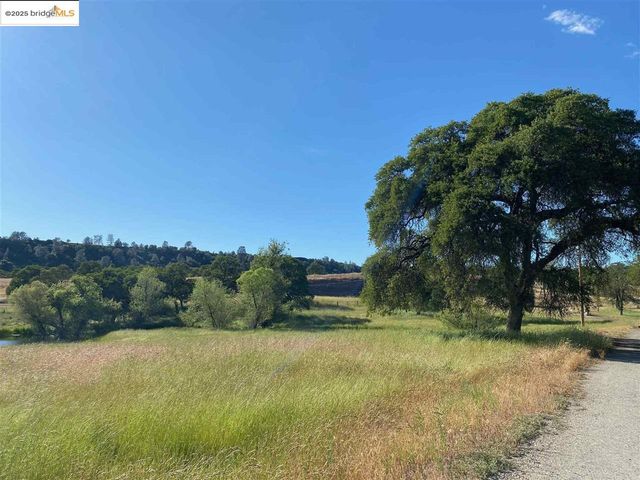 15653 Hwy 108, Jamestown, CA 95327