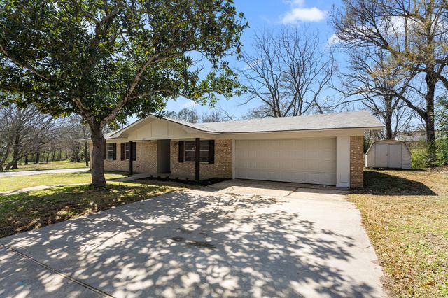 685 Sides Circle, Canton, TX 75103