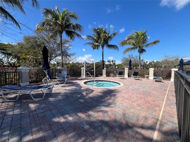 22301 SW 88th Pl 304-3, Cutler Bay, FL 33190