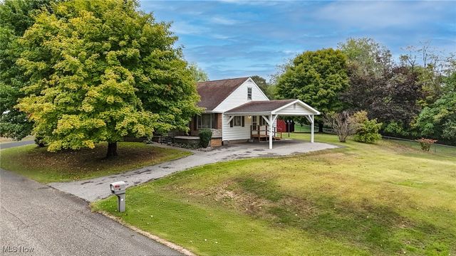 160 Poinciana Street, Newport, OH 45768