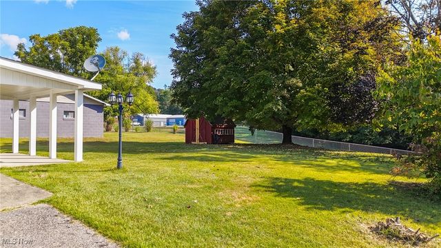 160 Poinciana Street, Newport, OH 45768