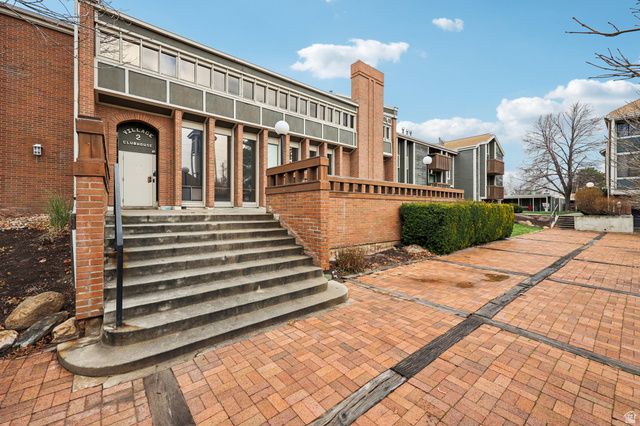 2409 W HARDROCK DR, Taylorsville, UT 84129