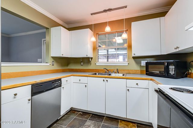 112 Ruffian Drive, Carencro, LA 70520