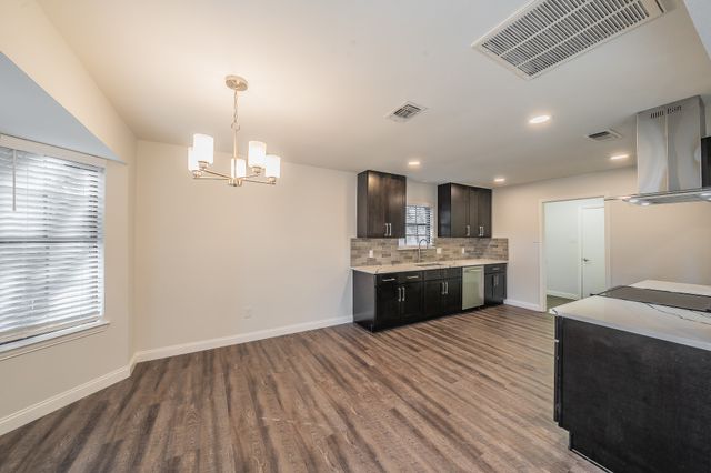 227 Norwich Drive, Hurst, TX 76054