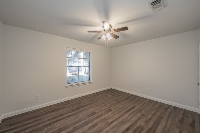 227 Norwich Drive, Hurst, TX 76054