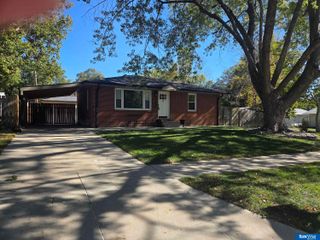 2000 N 53rd Street, Lincoln, NE 68504