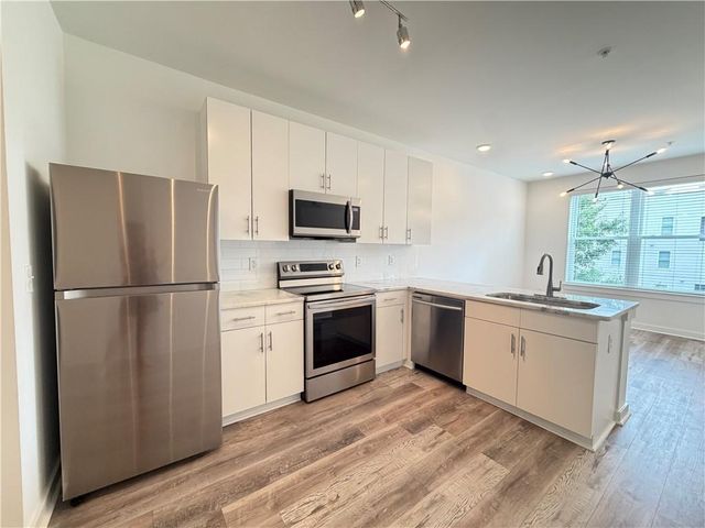 525 Parkway Drive NE 417, Atlanta, GA 30308