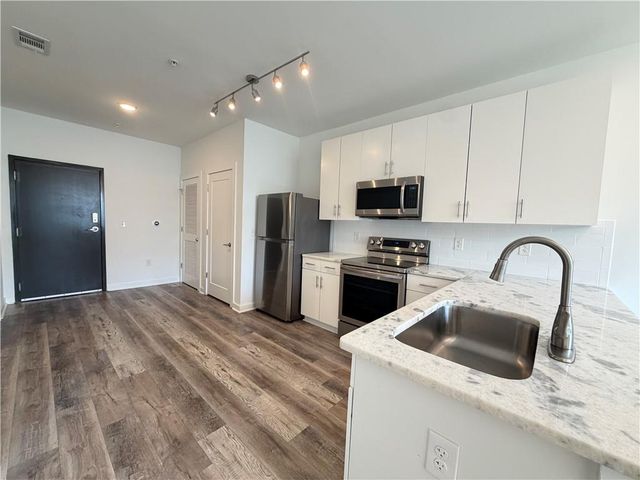 525 Parkway Drive NE 417, Atlanta, GA 30308