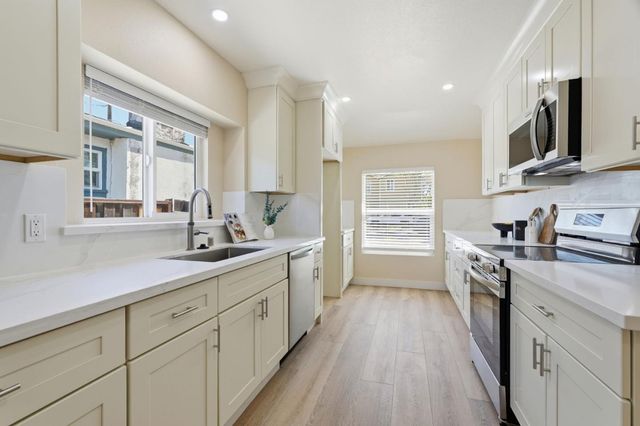 135 E Younger Avenue, San Jose, CA 95112