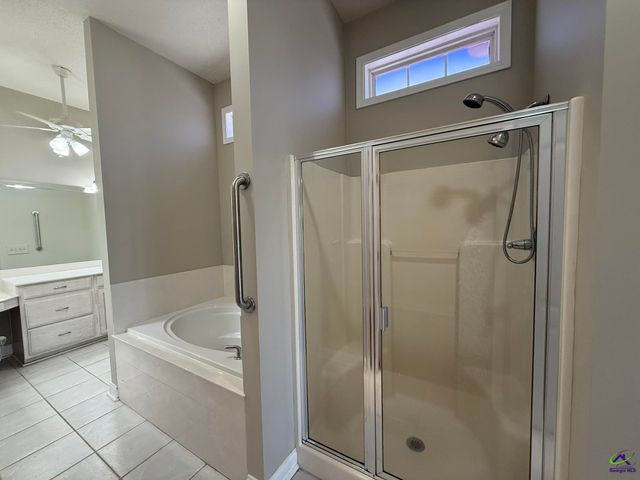123 Newport Island, Centerville, GA 31028